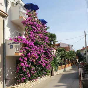J&r Babara Biograd Na Moru